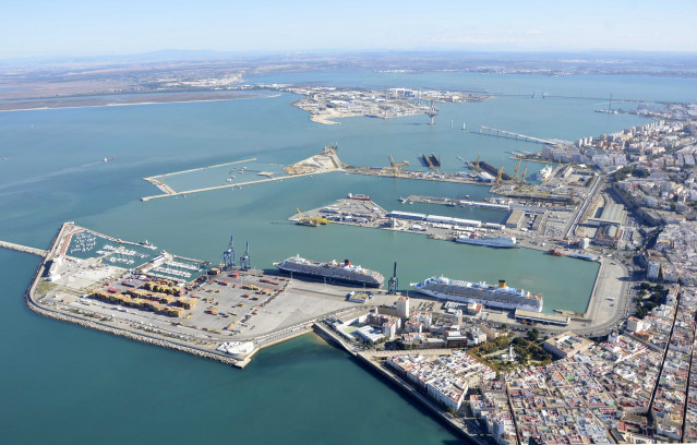 20160402PuertodeCadiz 2